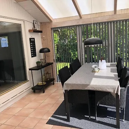 Awesome In V With 2 Bedrooms, Internet And Sauna Esbjerg